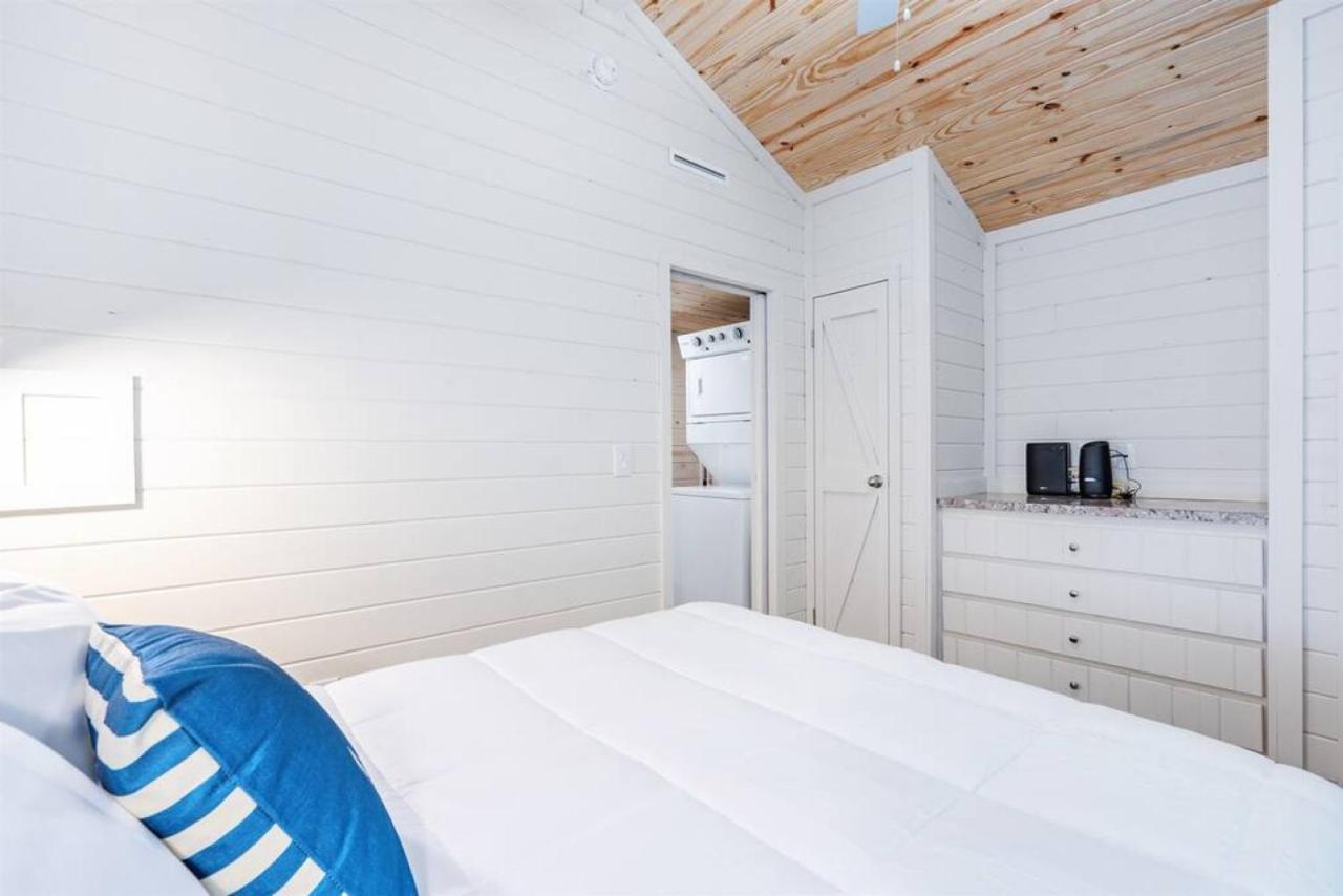 4 Heron Haus, Luxury Tiny House, Pet Friendly, Mins To Downtown Гантерсвилл Экстерьер фото